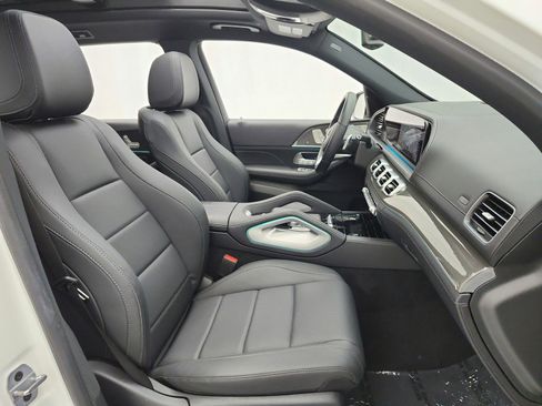 Used 2023 Mercedes-Benz GLS 450 4MATIC image 19
