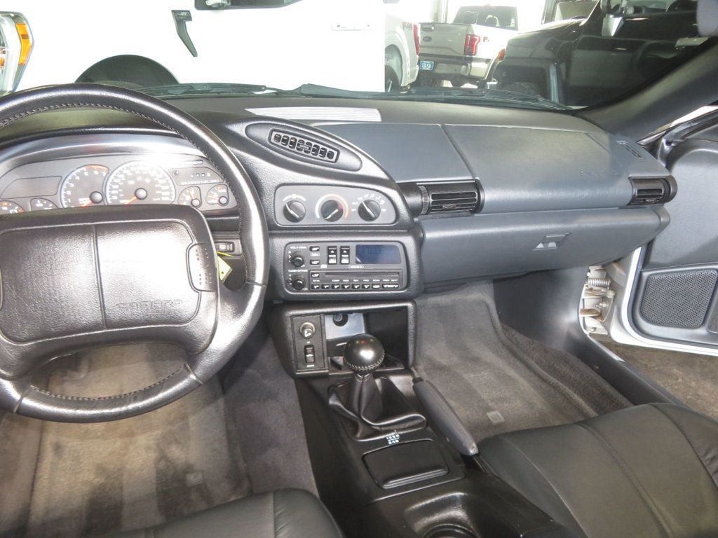 Used 1995 Chevrolet Camaro Z28 RWD image 28