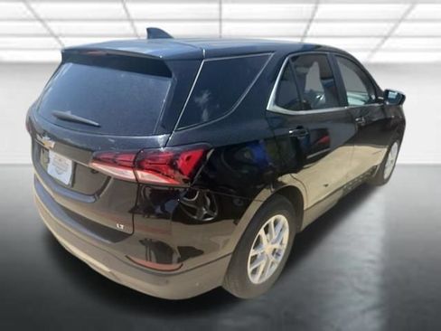 Used 2023 Chevrolet Equinox LT FWD image 2