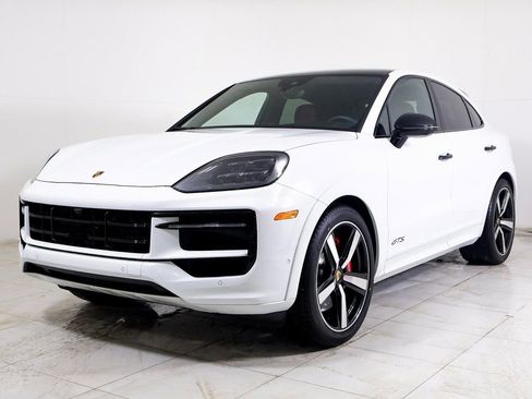 Certified 2025 Porsche Cayenne GTS image 1