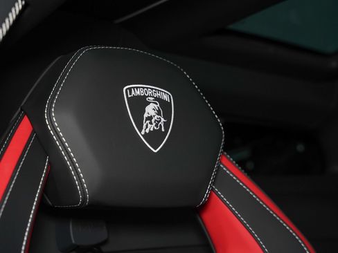 Used 2022 Lamborghini Aventador Countach AWD/4WD image 34