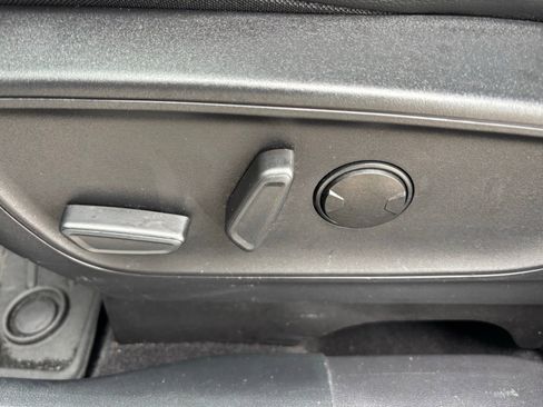 Used 2022 Ford Escape SEL image 11