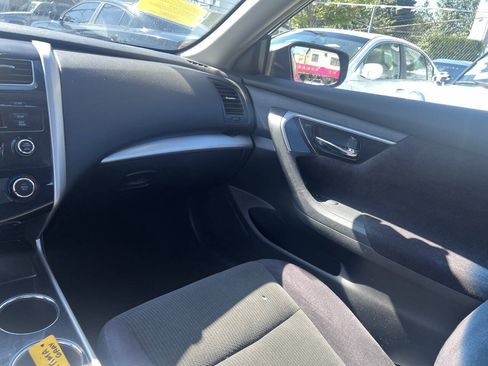 Used 2013 Nissan Altima 2.5 S FWD image 8