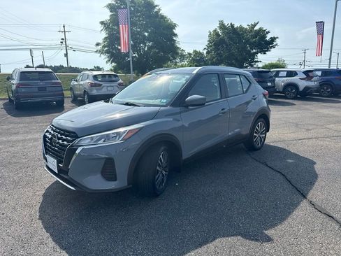 Used 2021 Nissan Kicks SV FWD image 7