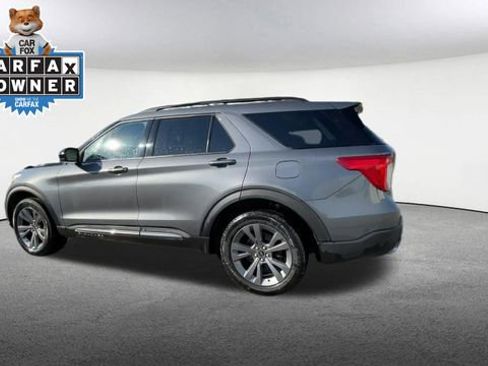 Used 2023 Ford Explorer XLT w/ Equipment Group 202A AWD/4WD image 7