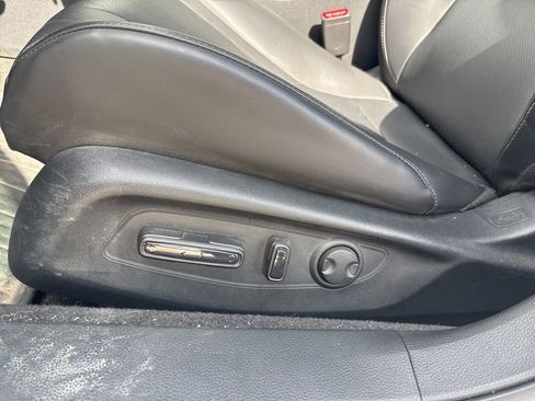 Used 2023 Honda Accord EX-L image 13