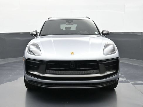 Certified 2025 Porsche Macan Turbo AWD/4WD image 27