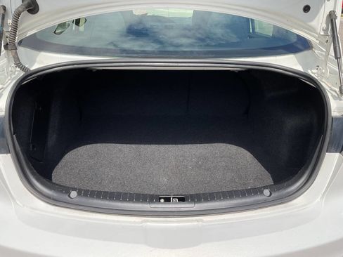 Used 2012 MAZDA MAZDA3 i Sport FWD image 28