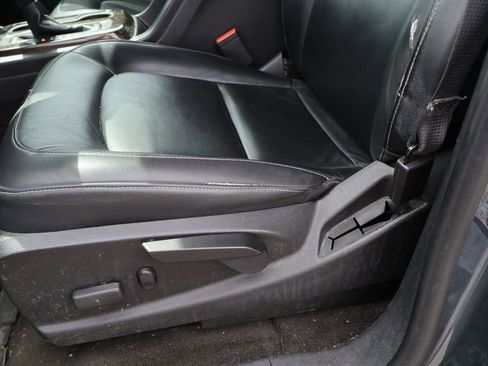 Used 2015 GMC Canyon SLT w/ LPO, Gearon Divider Package RWD image 16