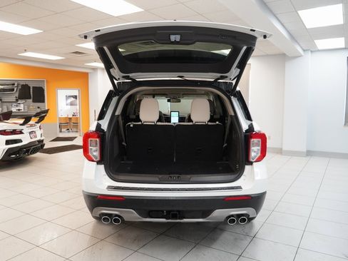 Used 2020 Ford Explorer Platinum w/ Premium Technology Package image 10