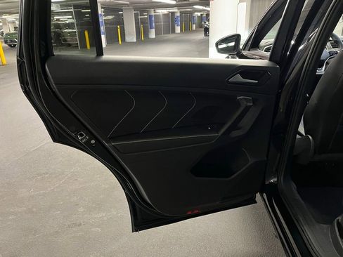 Used 2024 Volkswagen Tiguan SE R-Line image 19