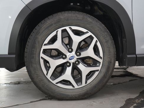Used 2020 Subaru Forester Premium AWD/4WD image 28