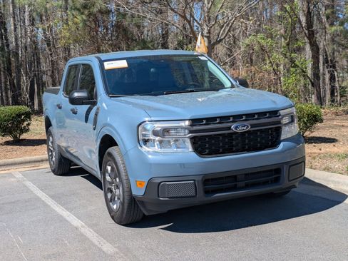 Certified 2024 Ford Maverick XLT image 2