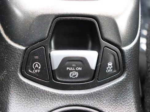 Used 2017 Jeep Compass Trailhawk image 33