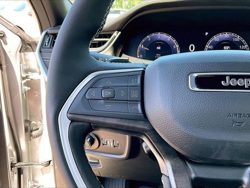 New 2026 Jeep Grand Cherokee L Limited AWD/4WD image 27