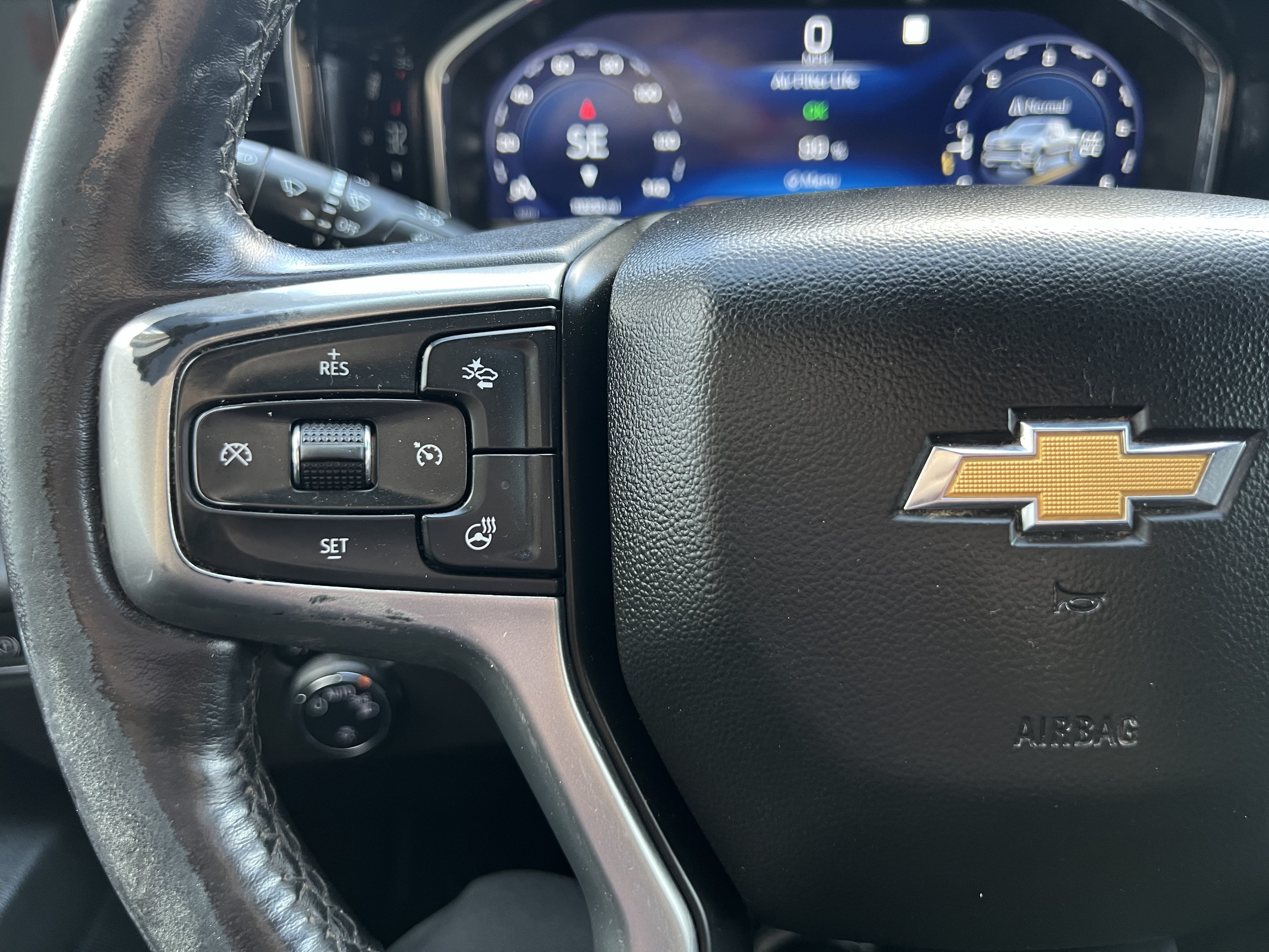 Used 2022 Chevrolet Silverado 1500 LT AWD/4WD image 14