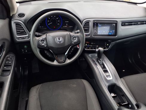 Used 2022 Honda HR-V EX image 9