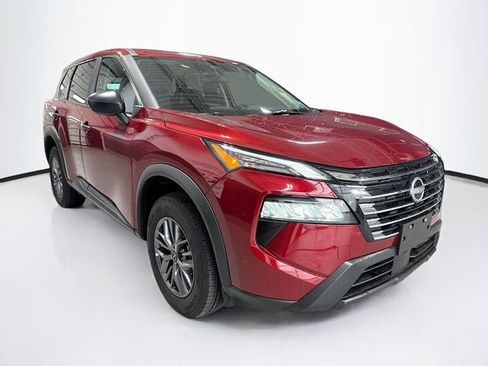 Certified 2025 Nissan Rogue S image 3