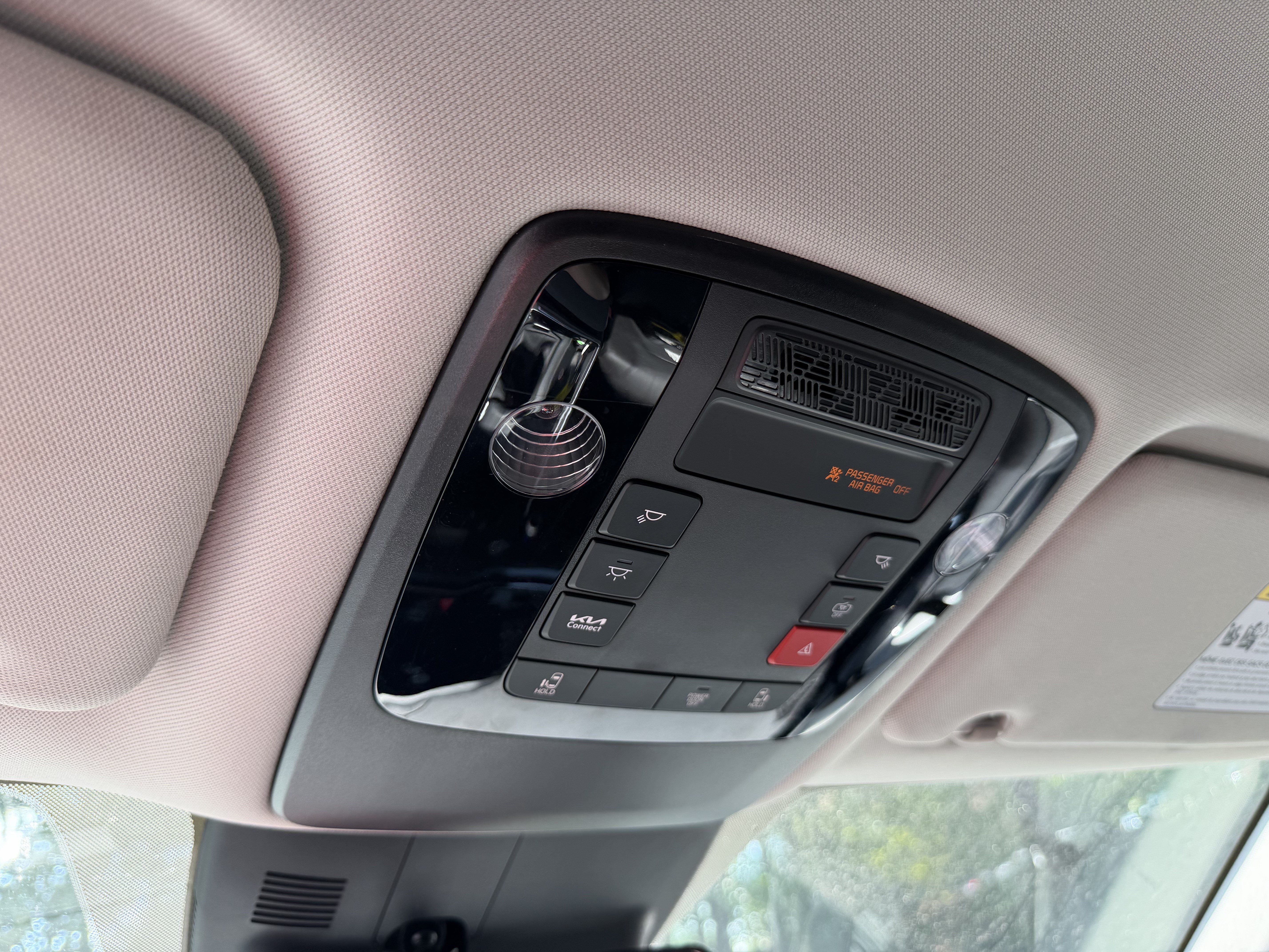 Certified 2026 Kia Carnival FWD image 28