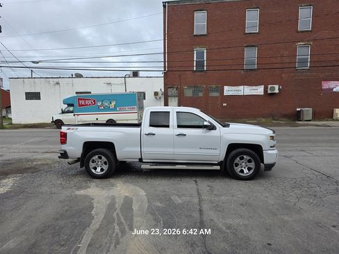 Used 2018 Chevrolet Silverado 1500 LT w/ All Star Edition AWD/4WD image 6
