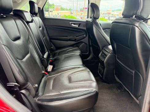 Used 2019 Ford Edge Titanium w/ Equipment Group 301A AWD/4WD image 16