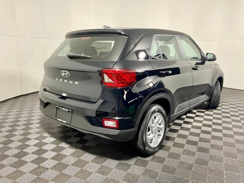 New 2026 Hyundai Venue SE image 16