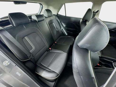Used 2023 Hyundai Venue Limited w/ Cargo Package FWD image 26