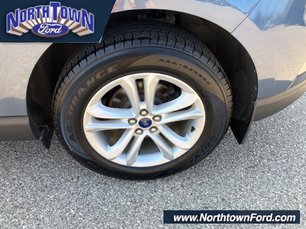 Used 2019 Ford Edge SEL w/ Equipment Group 201A AWD/4WD image 22