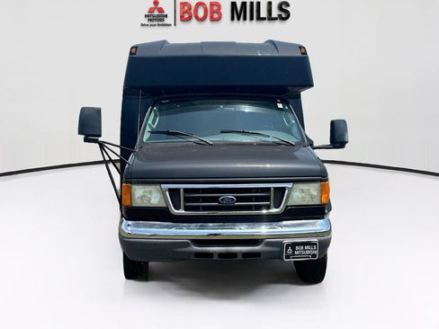 Used 2007 Ford E-450 and Econoline 450 RWD image 2