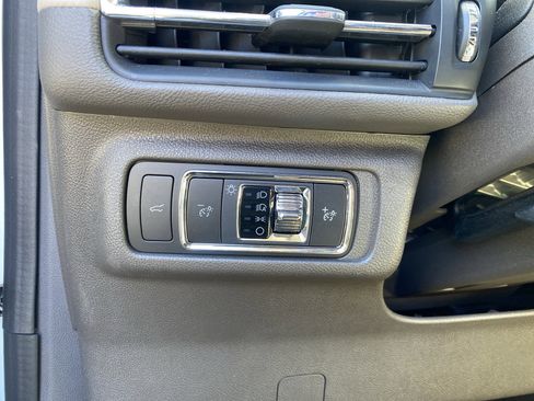 Used 2022 Lincoln Corsair AWD w/ Equipment Group 101A image 12