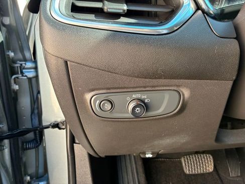 Used 2023 Chevrolet Equinox LT AWD/4WD image 29