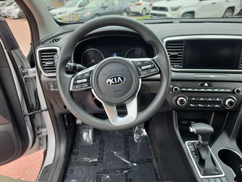 Used 2022 Kia Sportage LX AWD/4WD image 13