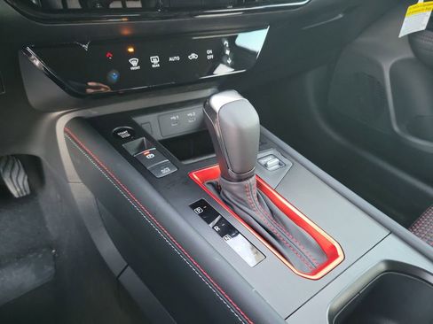 New 2026 Nissan Kicks SR FWD image 9