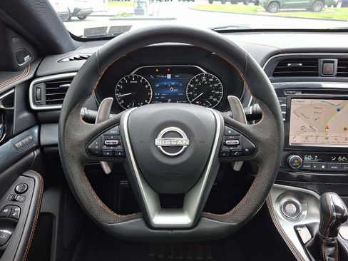 Used 2023 Nissan Maxima SR w/ Sport Mat Group FWD image 18