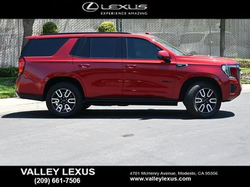 Used 2023 GMC Yukon AT4 w/ AT4 Premium Plus Package AWD/4WD image 3