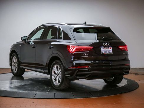 Used 2022 Audi Q3 2.0T Premium w/ Convenience Package AWD/4WD image 2