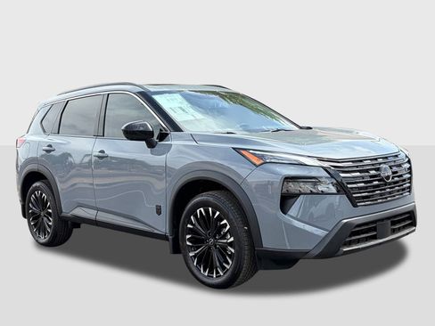 New 2026 Nissan Rogue SV FWD image 9