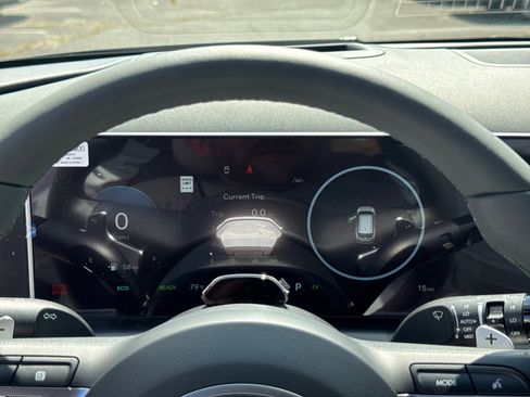 New 2025 Hyundai Tucson Limited image 19