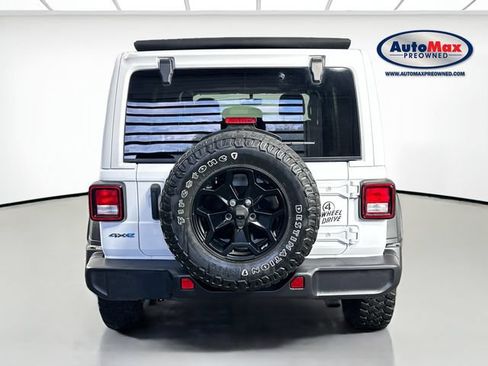 Used 2023 Jeep Wrangler Unlimited w/ Sun & Screen Package AWD/4WD image 8