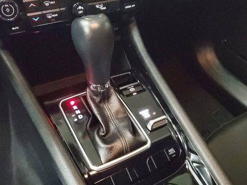 Used 2023 Jeep Compass Altitude image 25