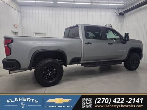 New 2026 Chevrolet Silverado 2500 ZR2 AWD/4WD image 2