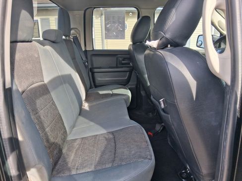 Used 2017 RAM 1500 Express w/ Black Ram 1500 Express Group image 19