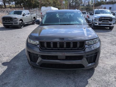 New 2026 Jeep Grand Cherokee Altitude AWD/4WD image 3