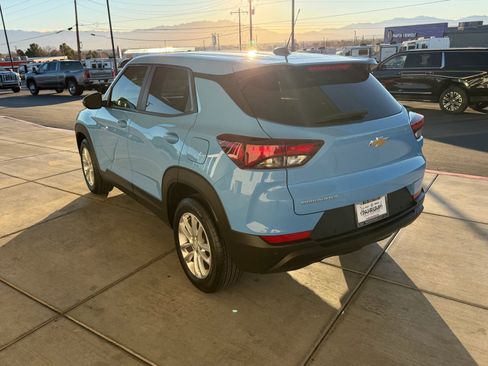Used 2024 Chevrolet TrailBlazer LS w/ LS Convenience Package image 5