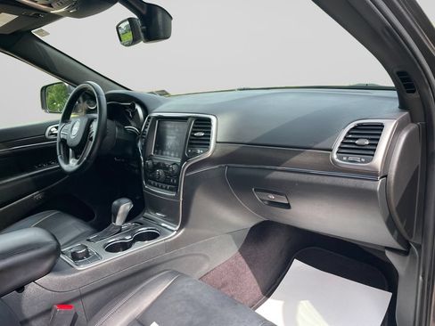 Used 2018 Jeep Grand Cherokee Limited AWD/4WD image 10