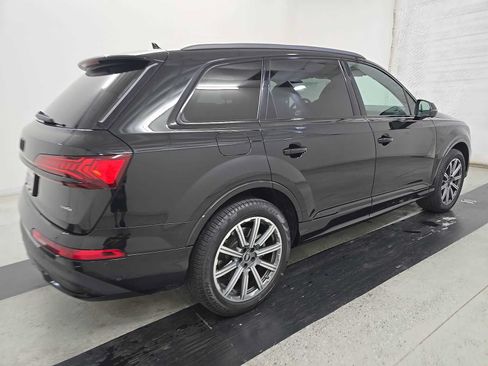 Used 2023 Audi Q7 2.0T Premium Plus w/ Premium Plus Package AWD/4WD image 2