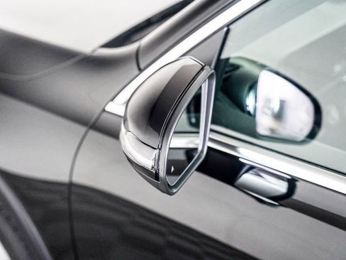 Certified 2025 Mercedes-Benz GLB 250 image 26