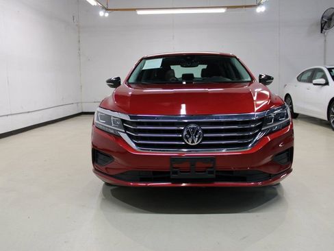 Used 2022 Volkswagen Passat 2.0T image 6