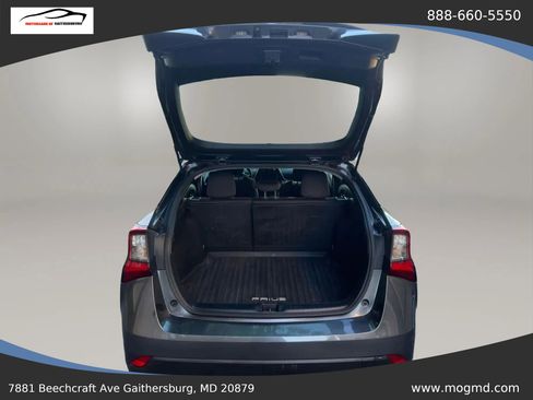 Used 2022 Toyota Prius L Eco FWD image 9