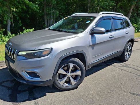Used 2019 Jeep Cherokee Limited w/ Trailer Tow Group AWD/4WD image 1
